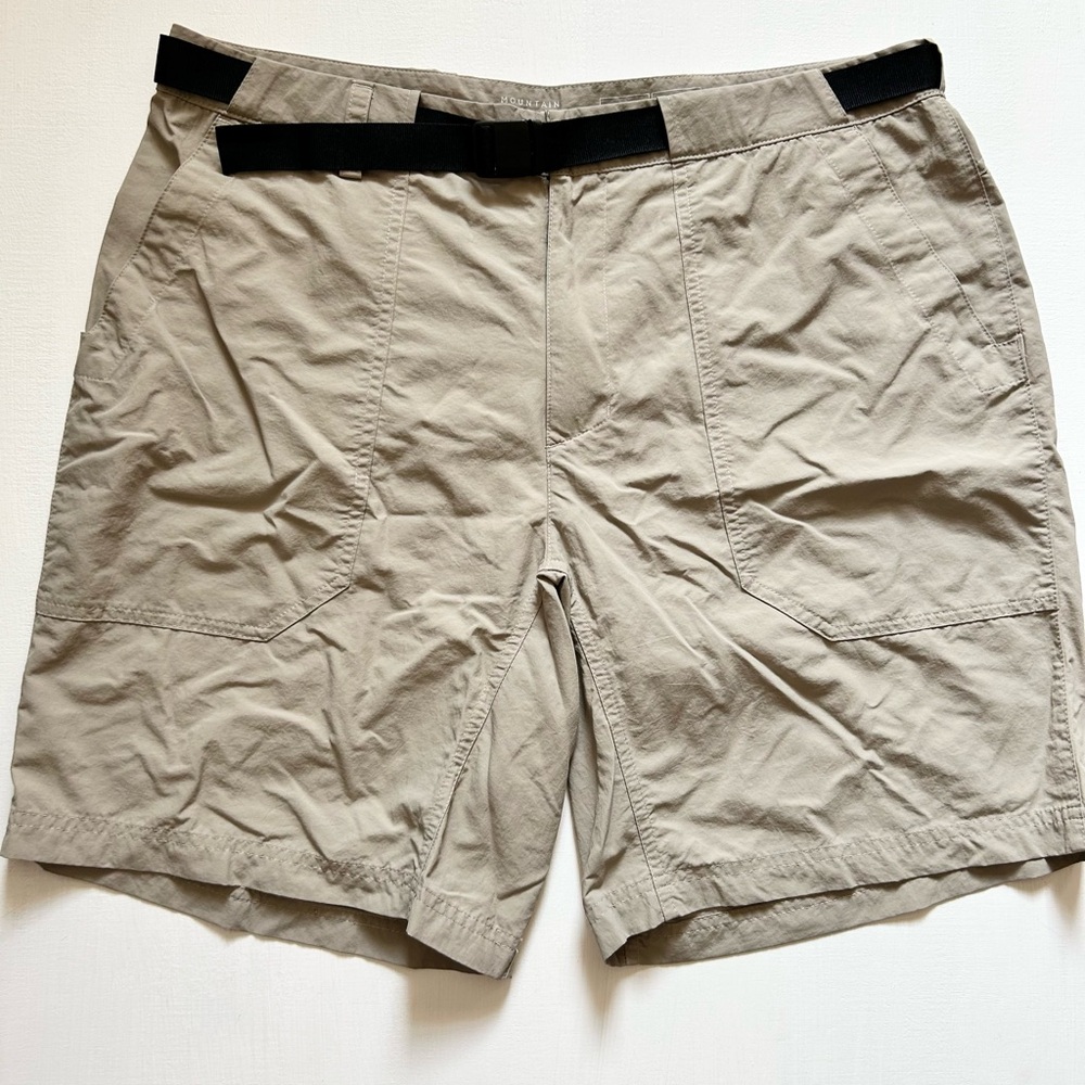 Mountain Hardwear men’s hommes shorts 36/46